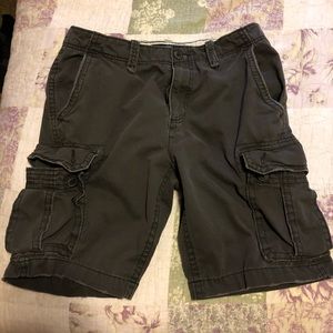 Men’s American Eagle Outfitters cargo shorts